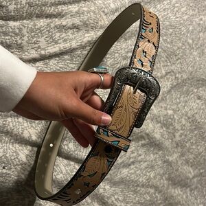 Super cute tooled detailed belt